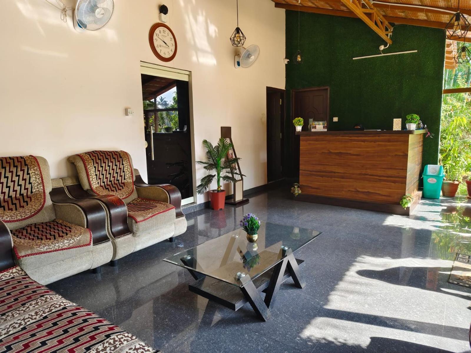 Plumeria Resort Kushālnagar Esterno foto